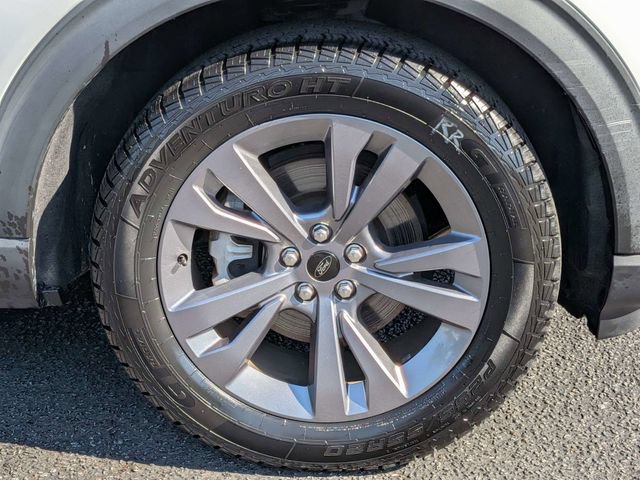 Used 2022 Ford Explorer XLT w/ Equipment Group 202A RWD image 11