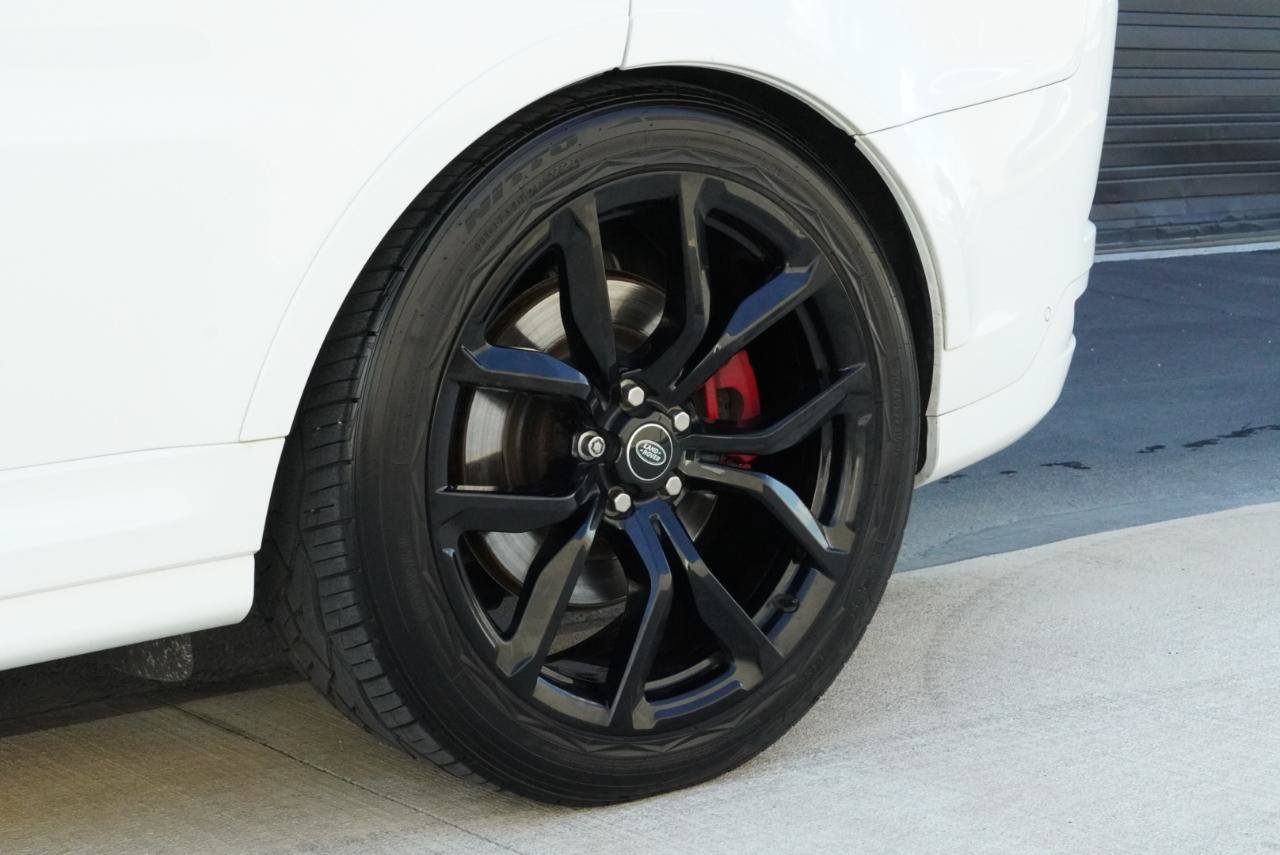 Used 2022 Land Rover Range Rover Sport SVR Carbon Edition AWD/4WD image 75