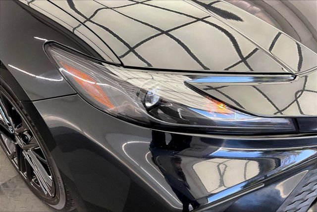Used 2025 Toyota Camry SE FWD image 29