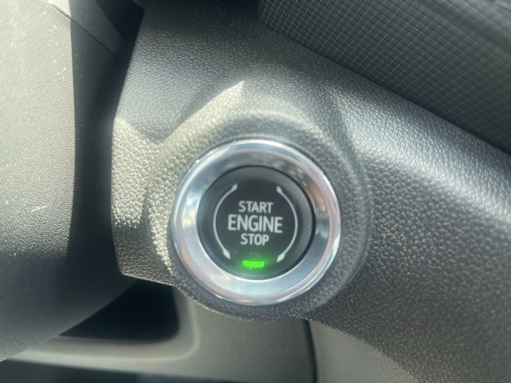 Used 2023 Chevrolet TrailBlazer LT FWD image 23