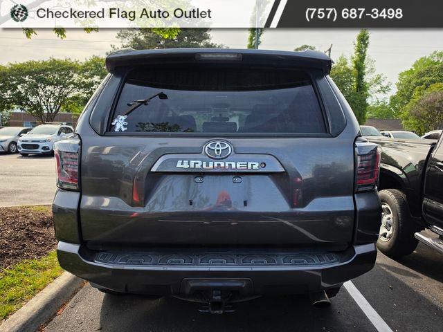 Used 2017 Toyota 4Runner SR5 image 5