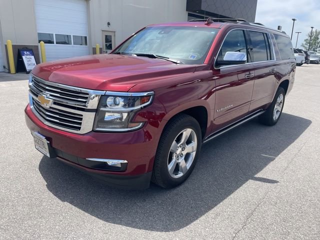 Used 2019 Chevrolet Suburban Premier AWD/4WD image 3