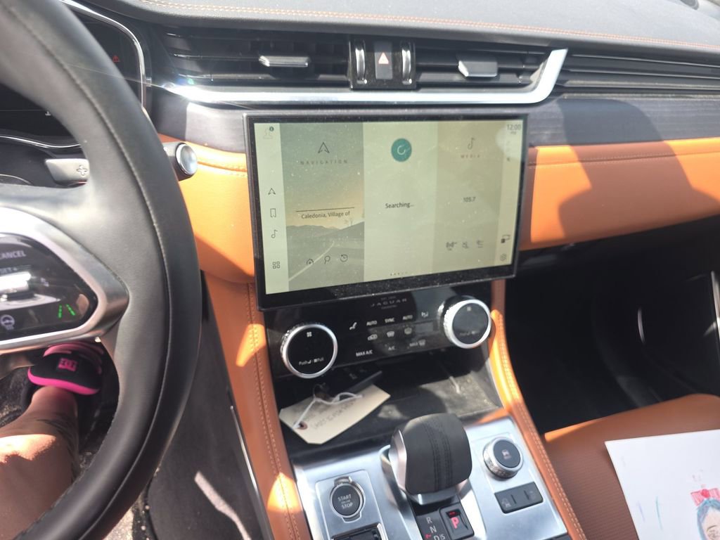 Used 2025 Jaguar F-PACE R-Dynamic S AWD/4WD image 6