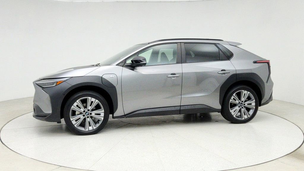 Used 2023 Subaru Solterra AWD image 8