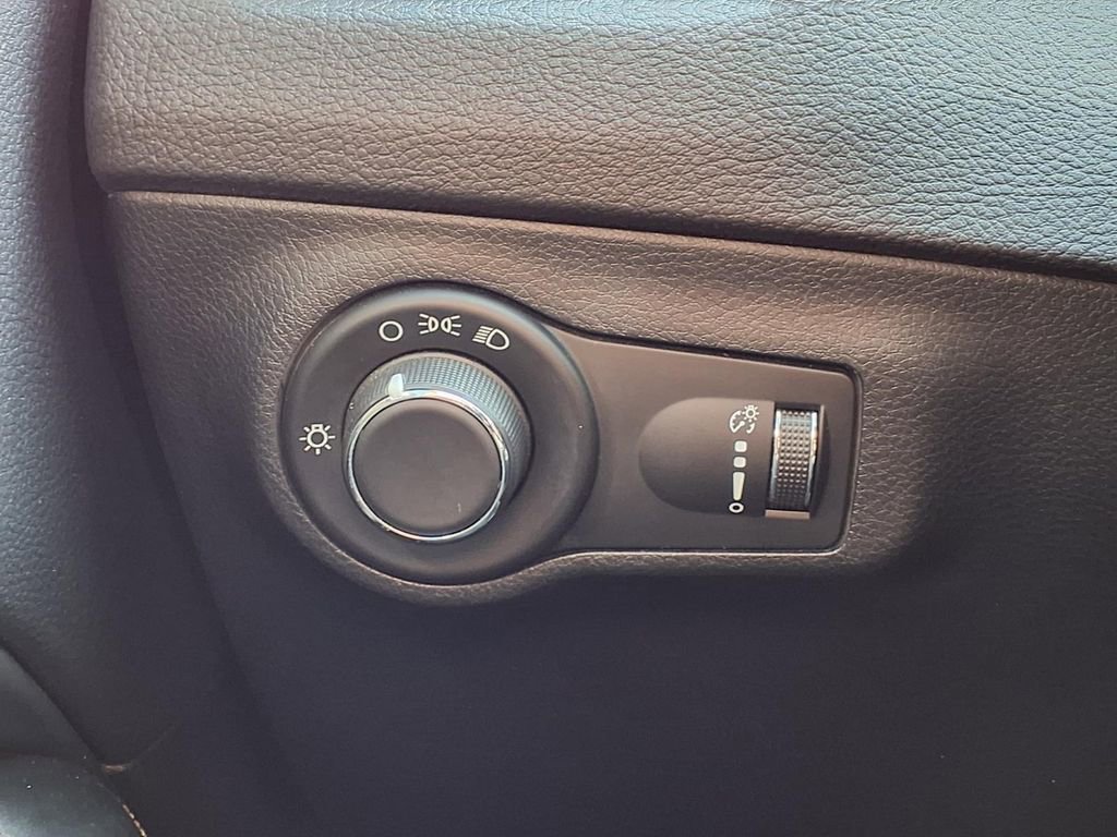 Certified 2021 Jeep Compass Sport w/ Cold Weather Group image 17