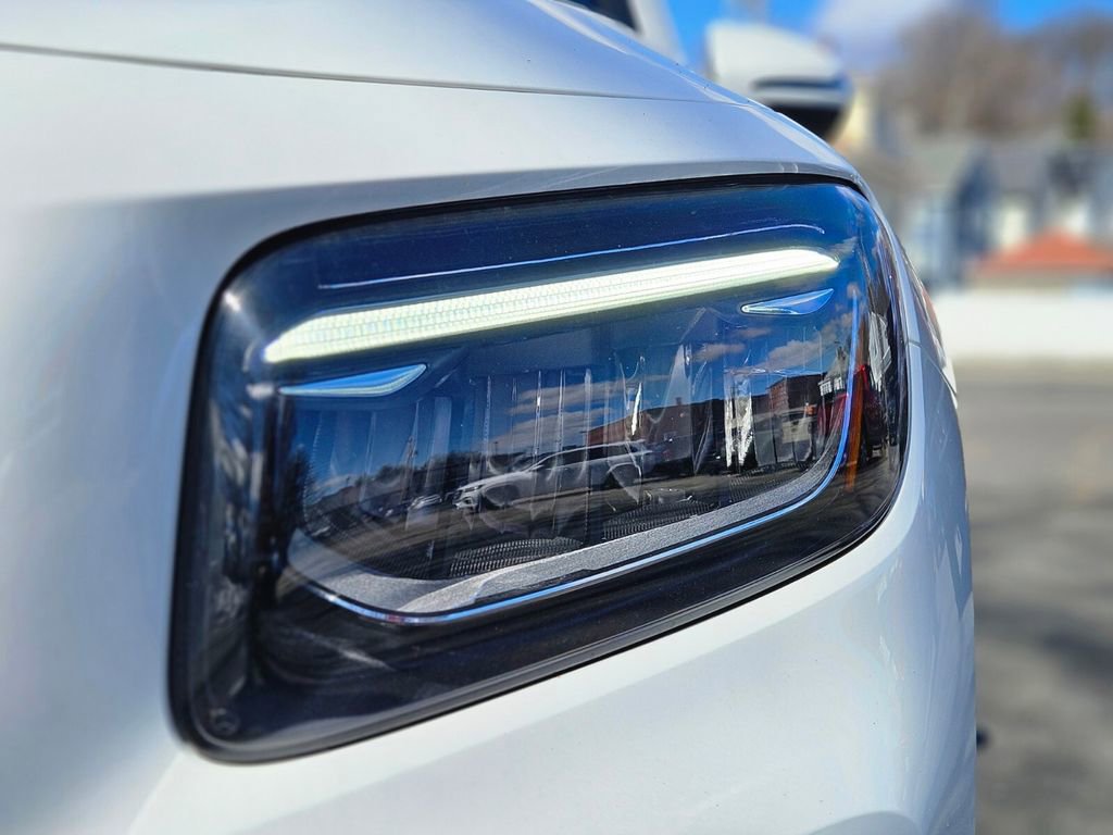 New 2026 Mercedes-Benz GLB 250 4MATIC image 10