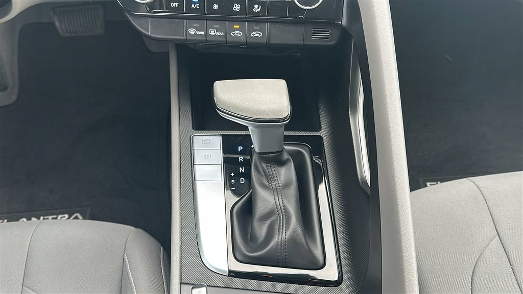 Certified 2024 Hyundai Elantra SEL FWD image 27