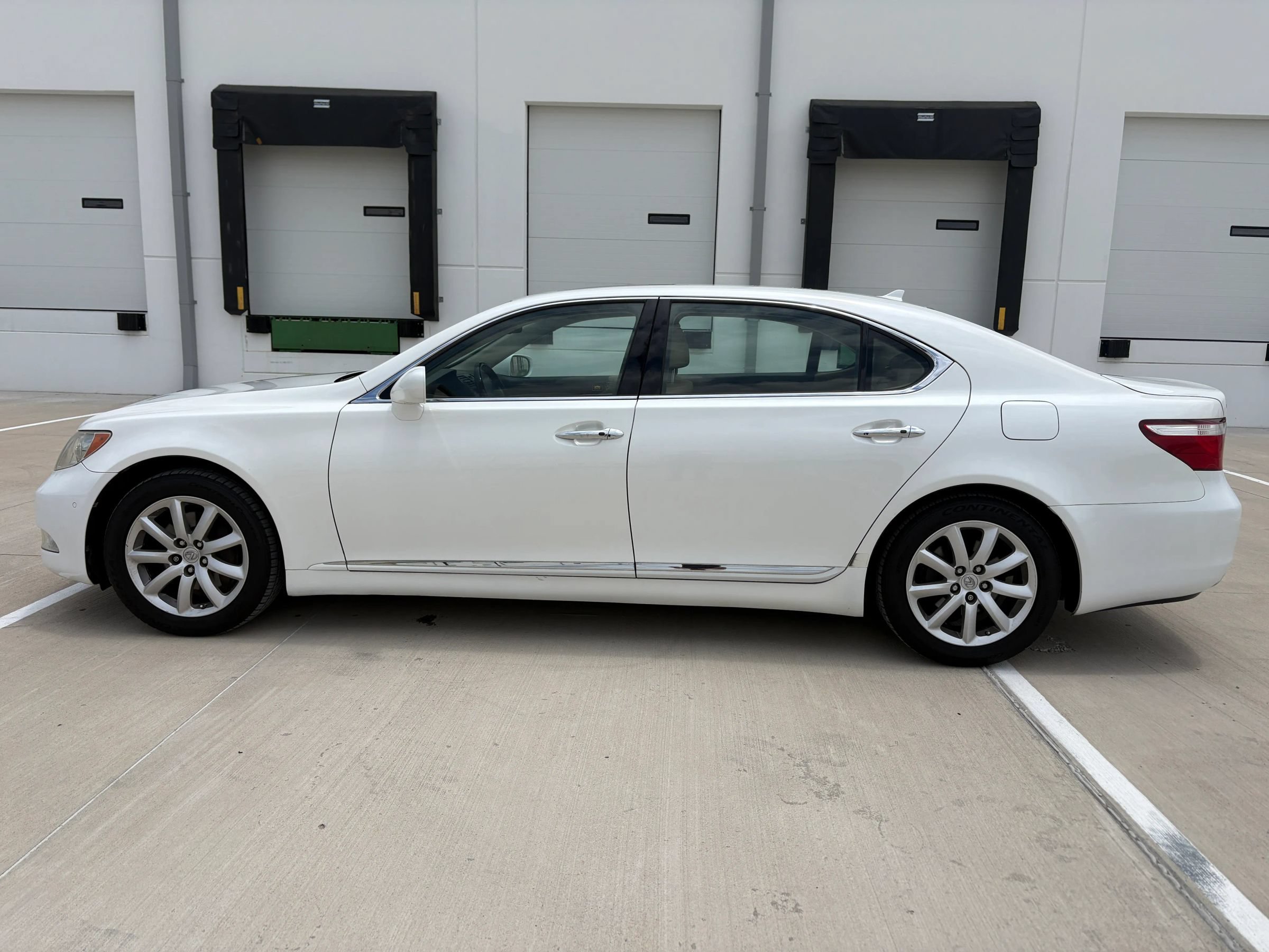 Used 2007 Lexus LS 460 L RWD image 6