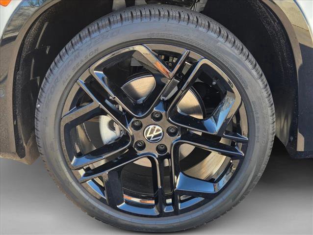 New 2026 Volkswagen Tiguan SE R-Line image 10