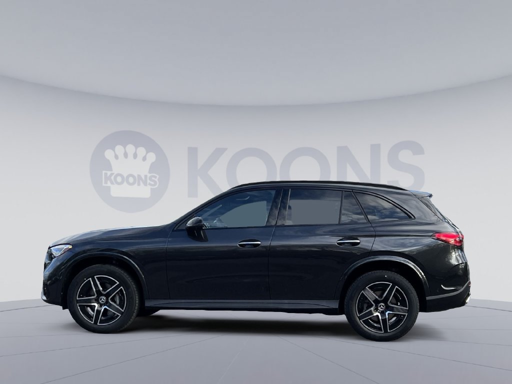 Used 2026 Mercedes-Benz GLC 300 4MATIC image 2