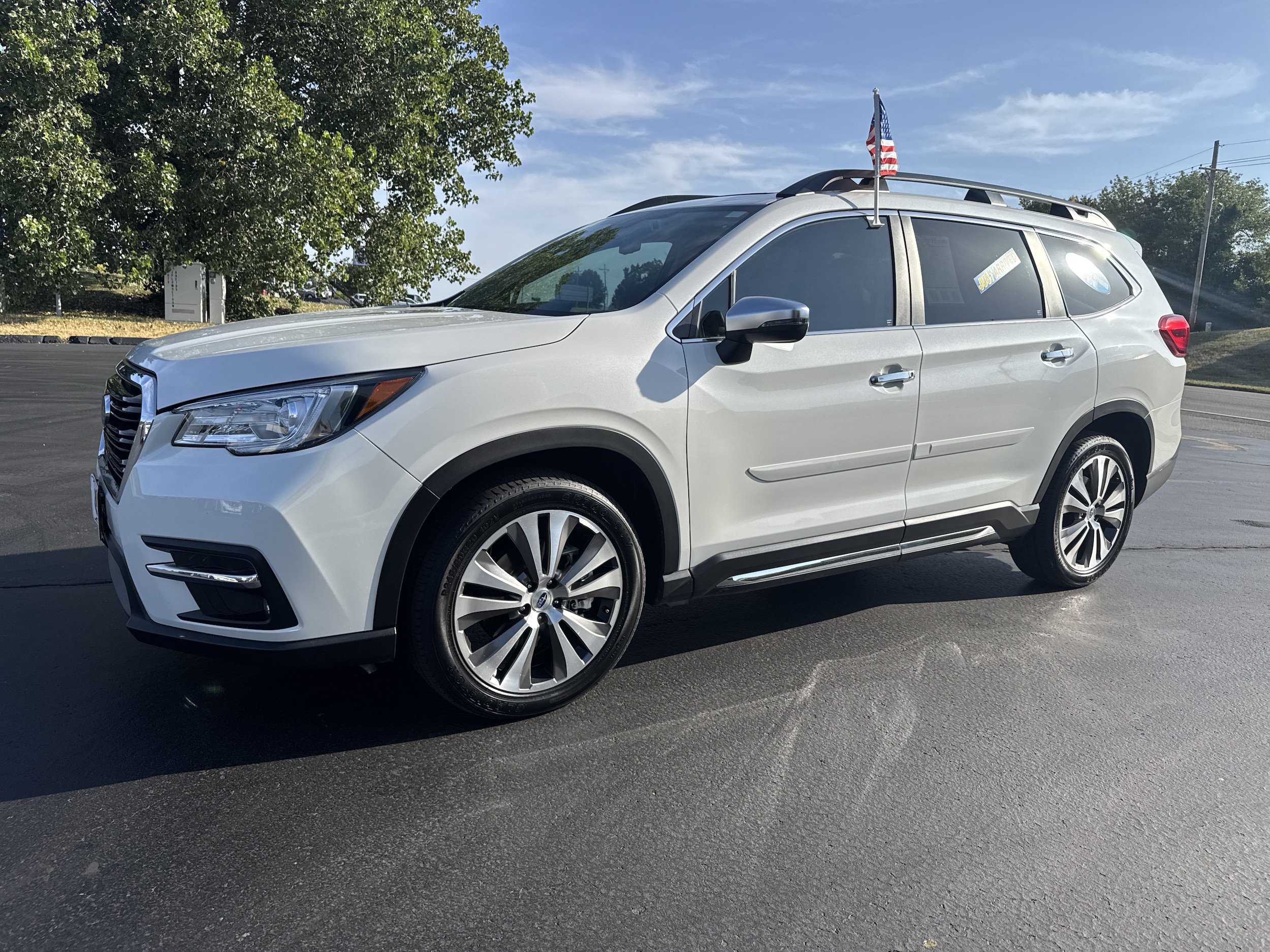 Used 2022 Subaru Ascent Touring AWD/4WD image 2