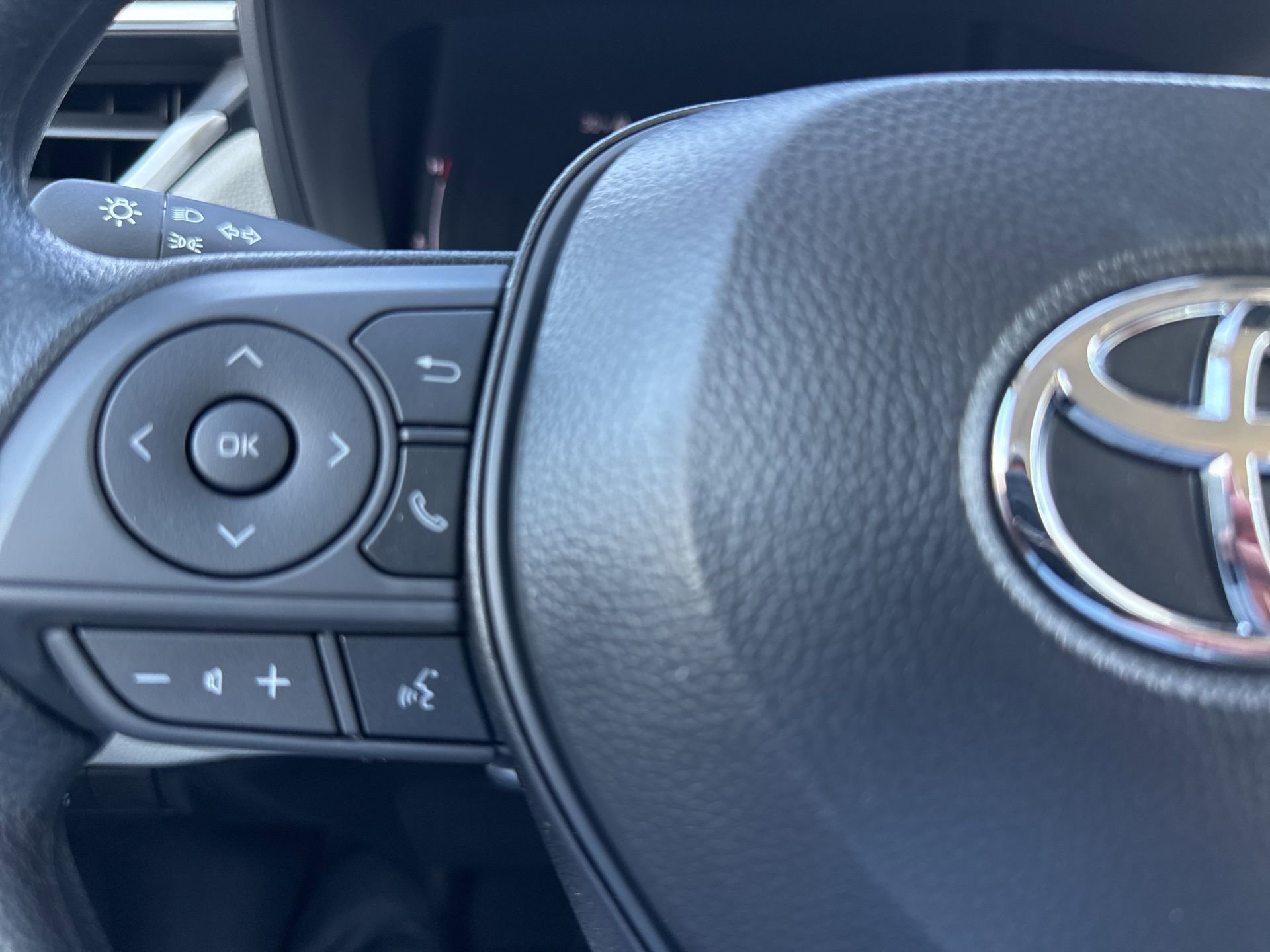 New 2026 Toyota Corolla Cross L image 39