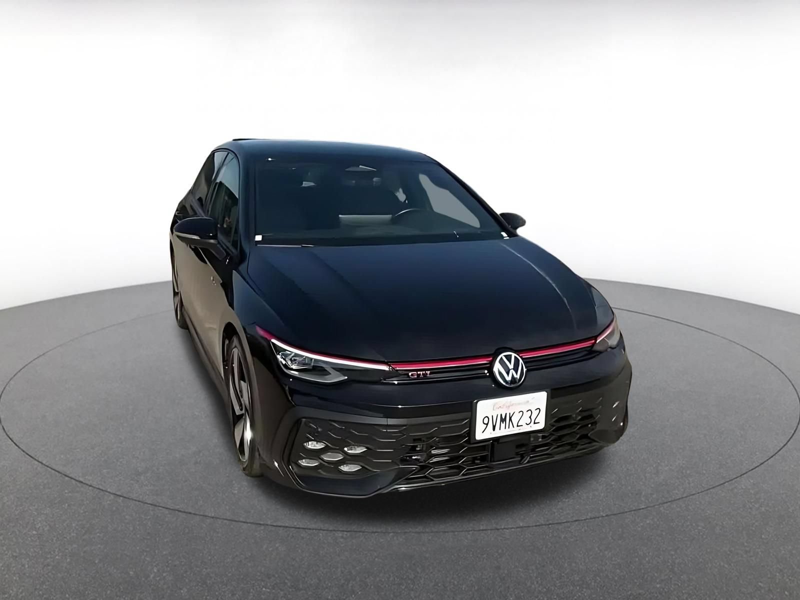 Used 2026 Volkswagen Golf S FWD image 3