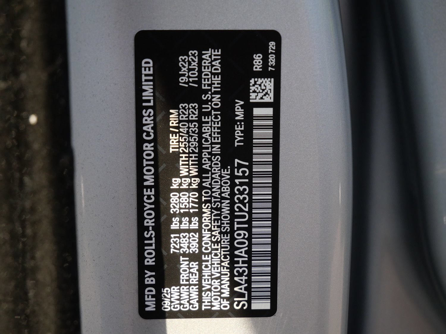 Used 2026 Rolls-Royce Cullinan Black Badge AWD/4WD image 35