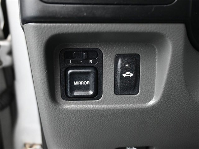 Used 2000 Isuzu Rodeo S image 19