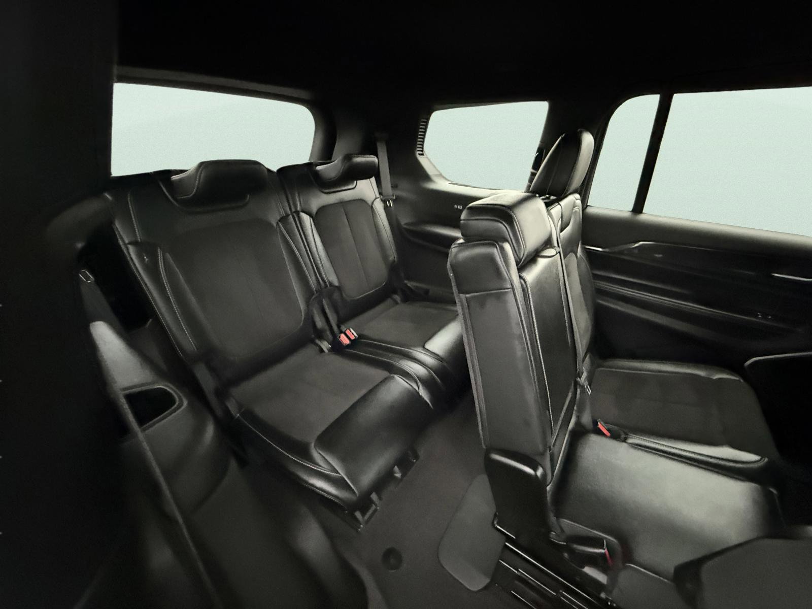 Used 2022 Jeep Grand Cherokee L Altitude image 17