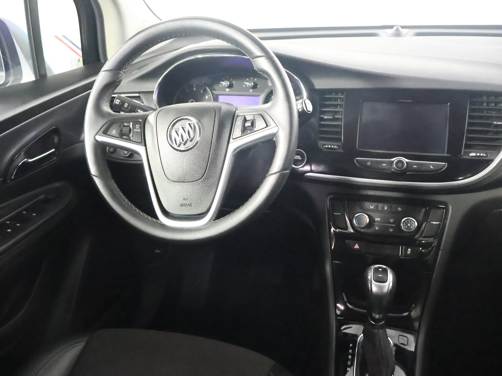 Used 2022 Buick Encore Preferred w/ Safety Package AWD/4WD image 27