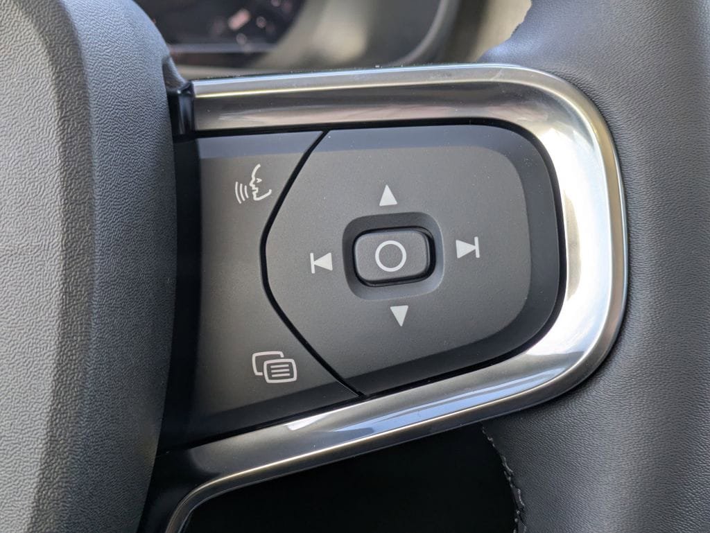 New 2026 Volvo XC40 B5 Ultra w/ Protection Package Premier AWD/4WD image 34