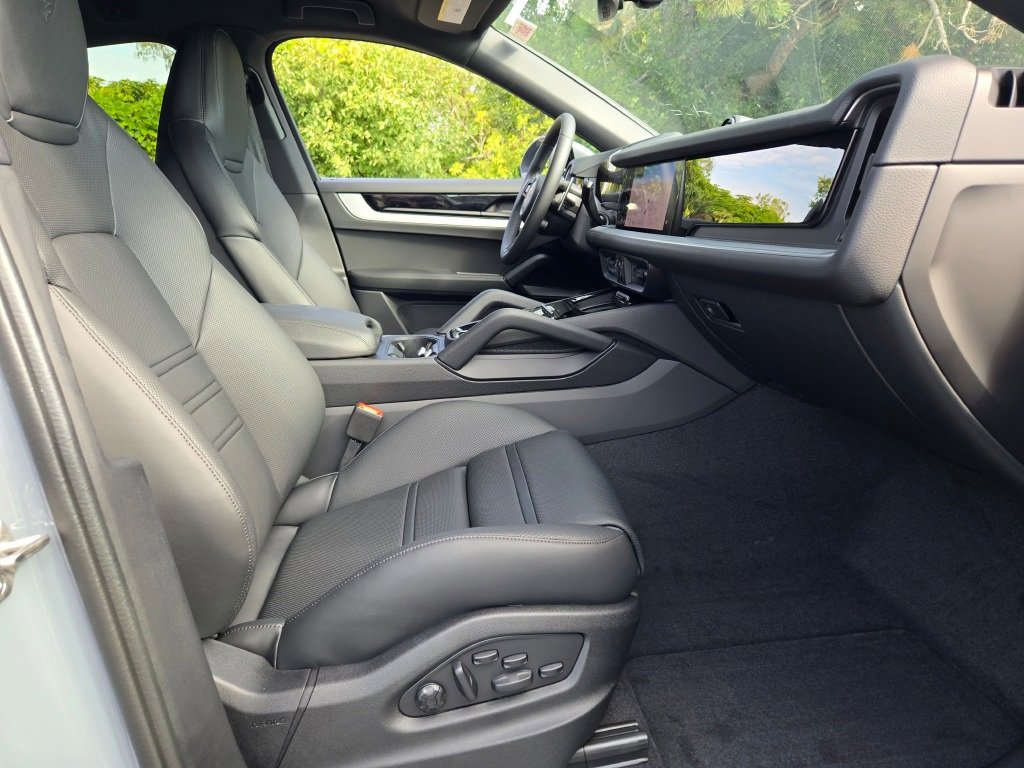 New 2026 Porsche Cayenne S image 40