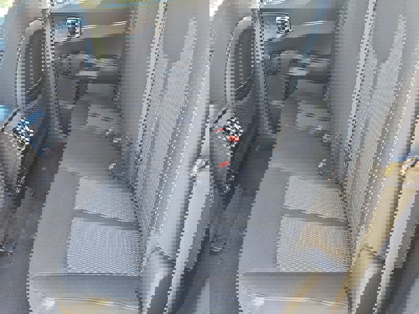 Used 2023 Kia Sorento LX image 18