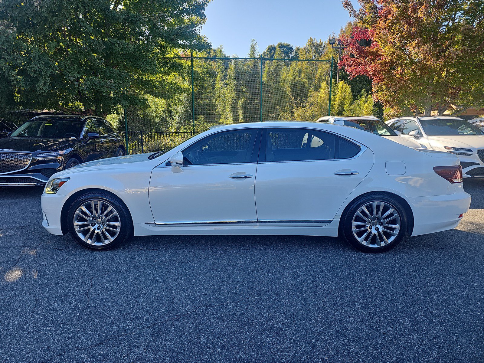 Used 2015 Lexus LS 460 L RWD image 7