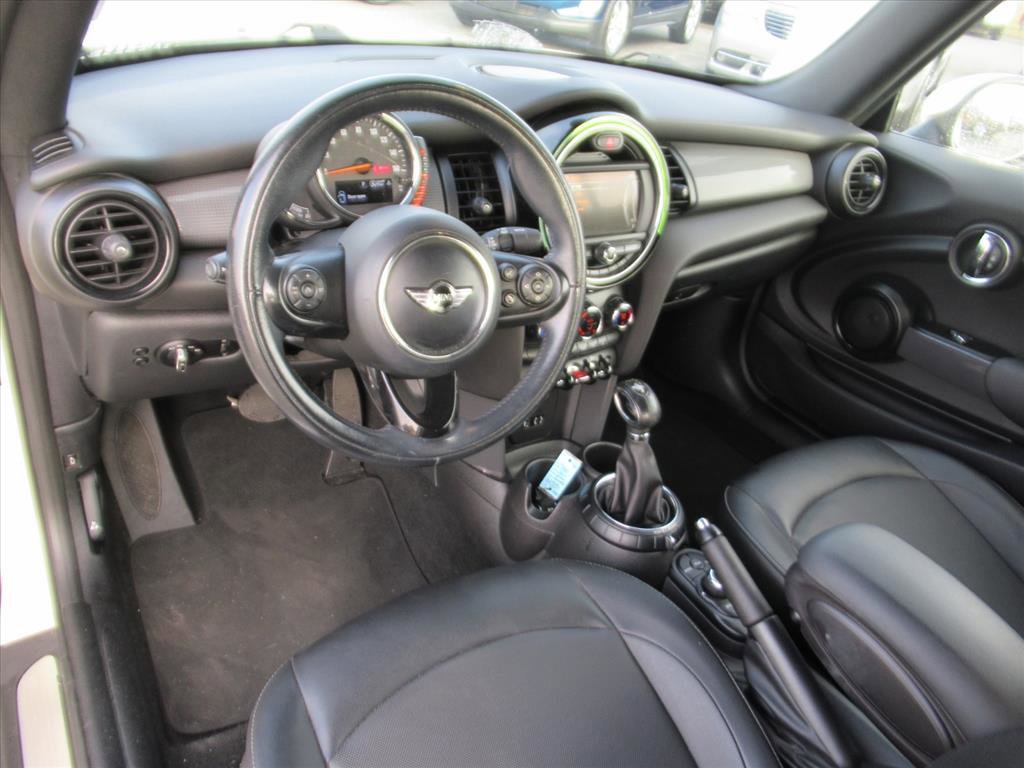 Used 2016 MINI Cooper Convertible image 12