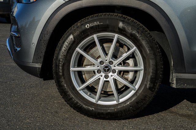 Used 2025 Mercedes-Benz GLE 350 4MATIC image 17