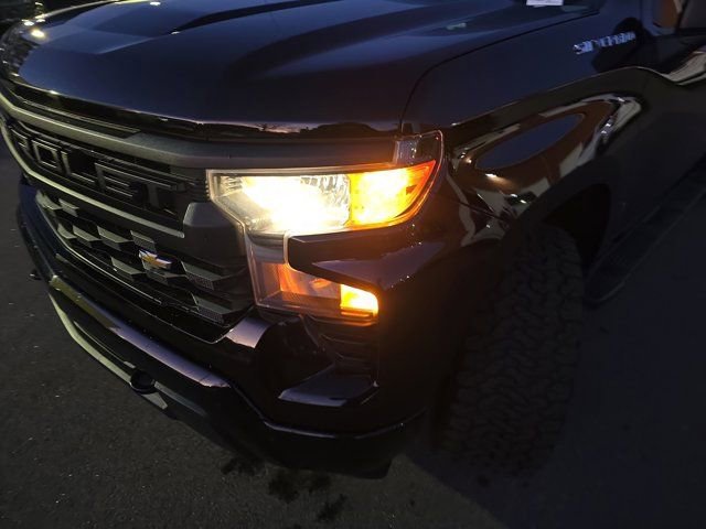 Used 2023 Chevrolet Silverado 1500 Custom image 25