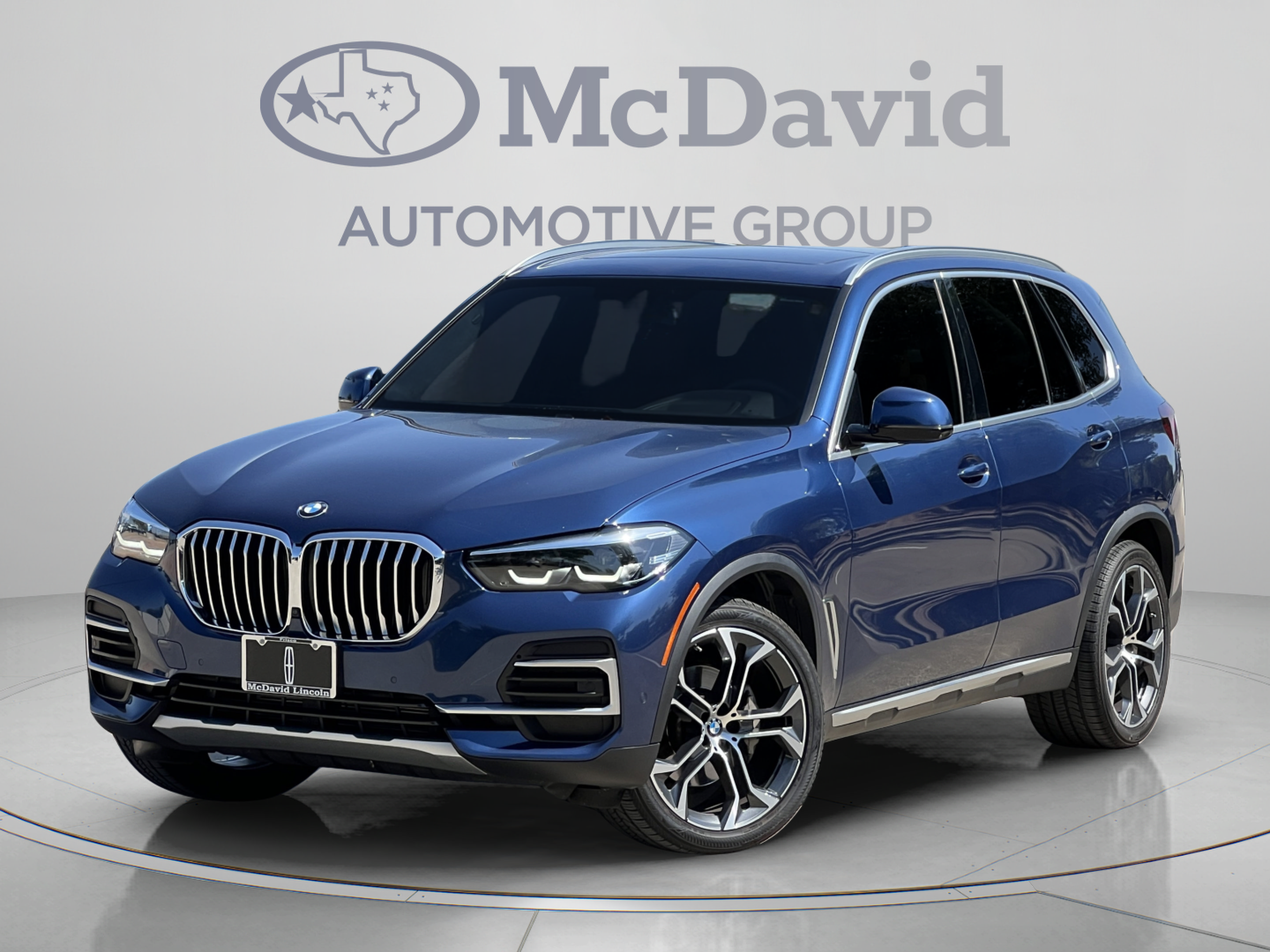 Used 2023 BMW X5 xDrive40i w/ Premium Package AWD/4WD image 2