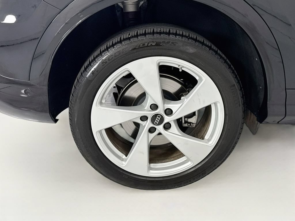 Certified 2025 Audi Q5 Premium w/ Premium Plus AWD/4WD image 32
