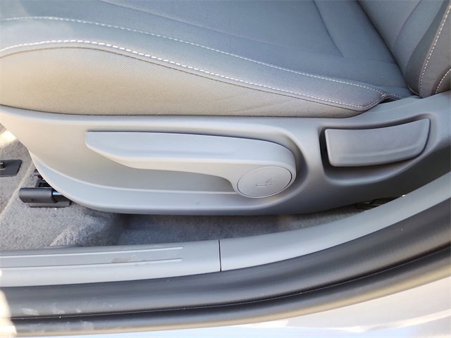 New 2025 Hyundai Elantra Blue image 16