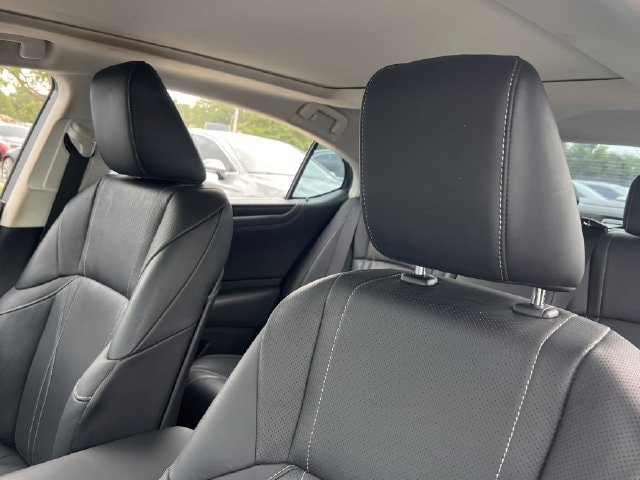 Used 2024 Lexus ES 350 w/ Technology Package FWD image 14