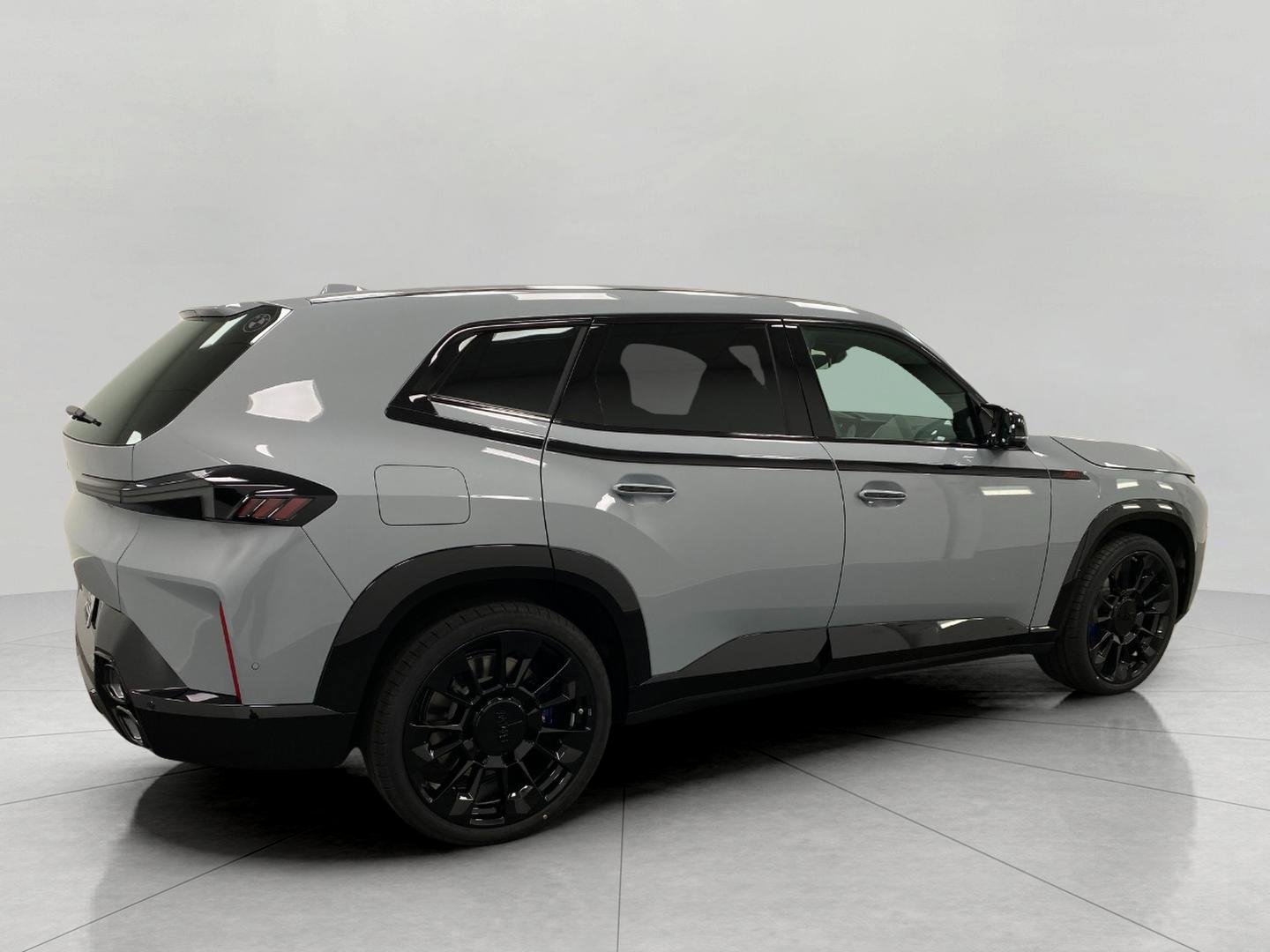 New 2026 BMW XM Label Red image 2