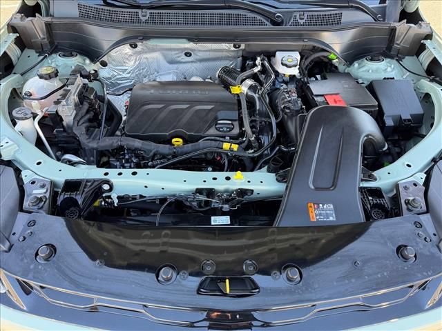 Used 2024 Chevrolet Trax ACTIV w/ Driver Confidence Package FWD image 24