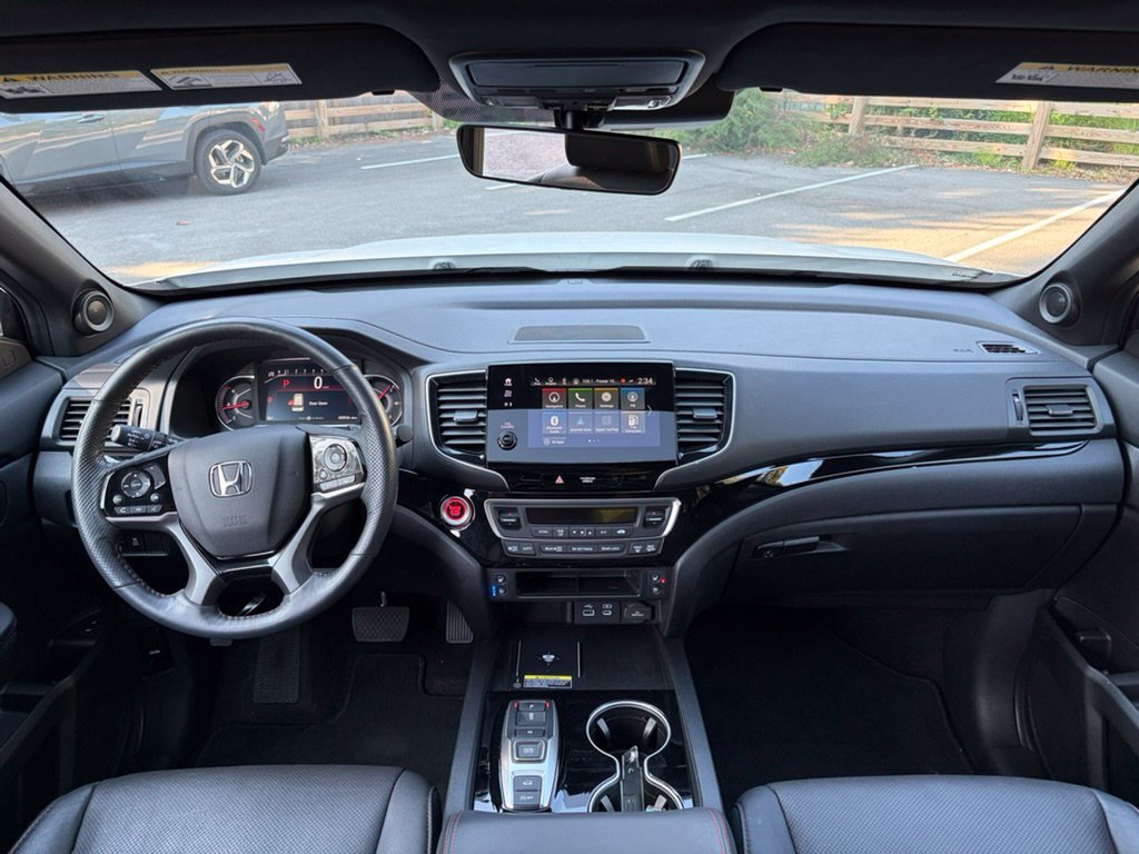 Used 2024 Honda Passport Black Edition image 15