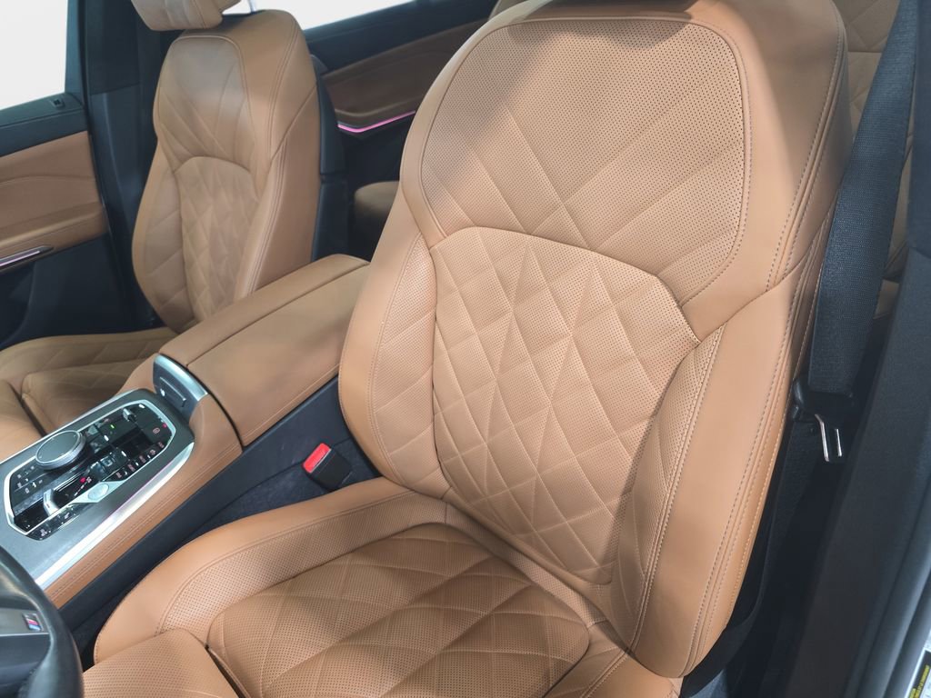 Certified 2024 BMW X7 xDrive40i w/ M Sport Package image 23