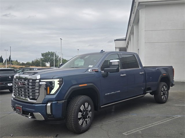 New 2026 GMC Sierra 3500 Denali w/ Denali Reserve Package image 8