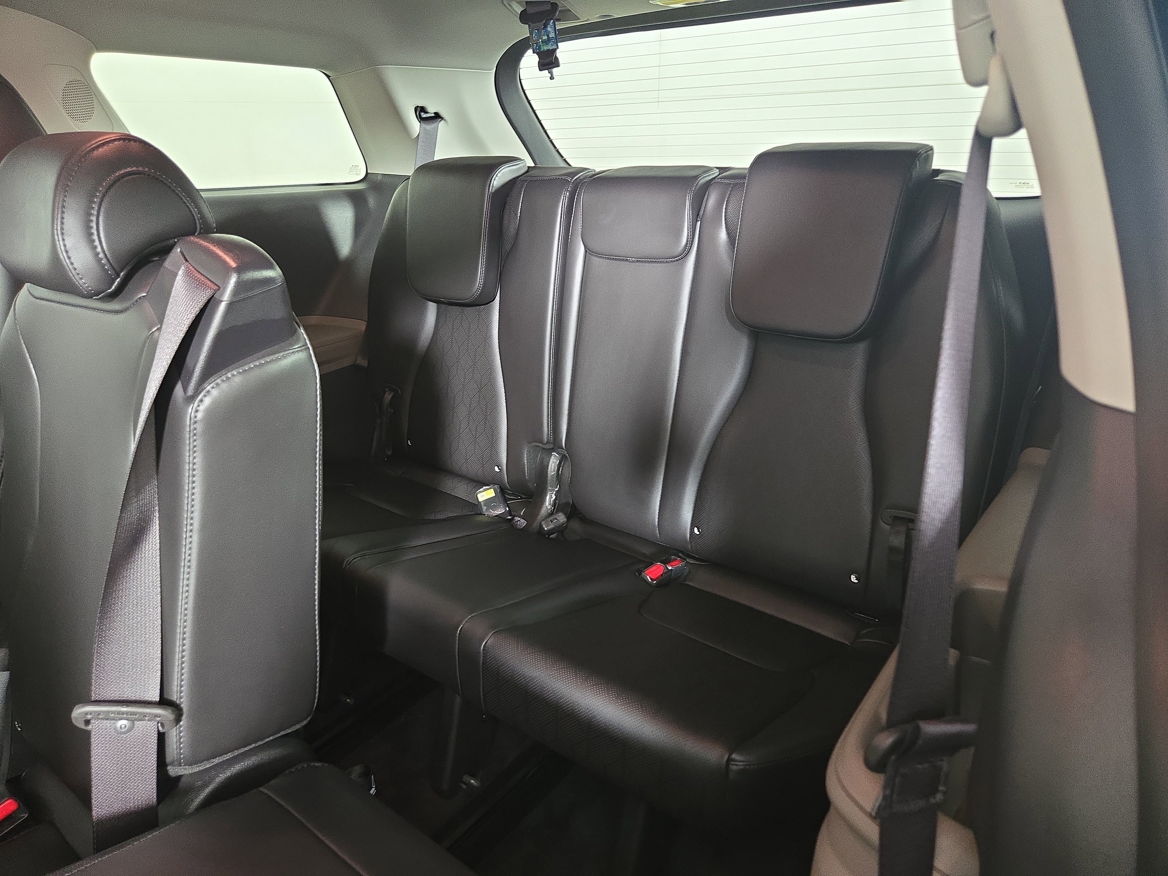 Used 2026 Kia Carnival FWD image 13