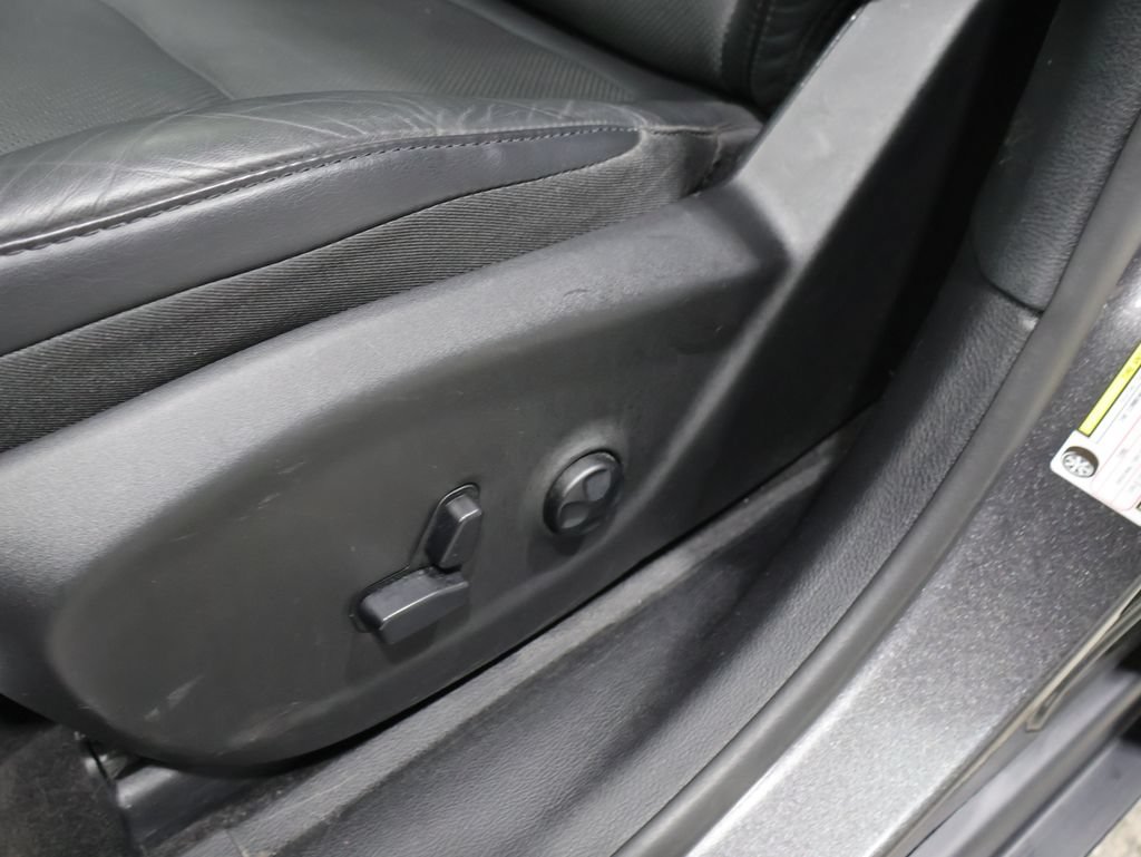 Used 2021 Jeep Cherokee Limited AWD/4WD image 11