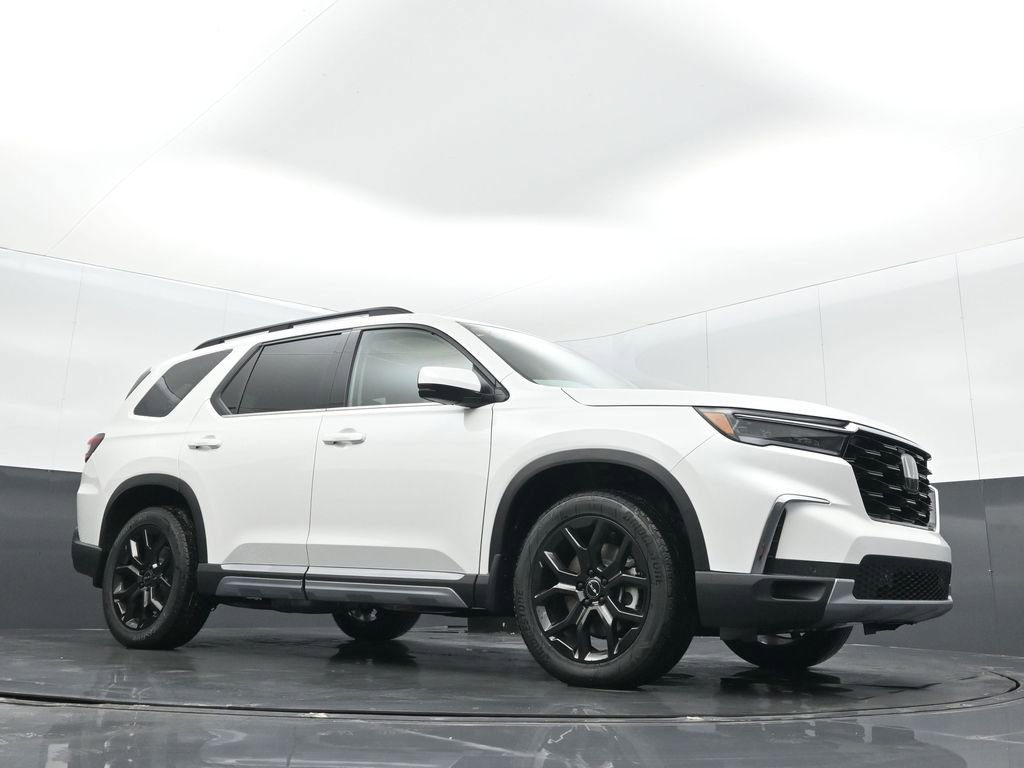 New 2025 Honda Pilot Touring image 26