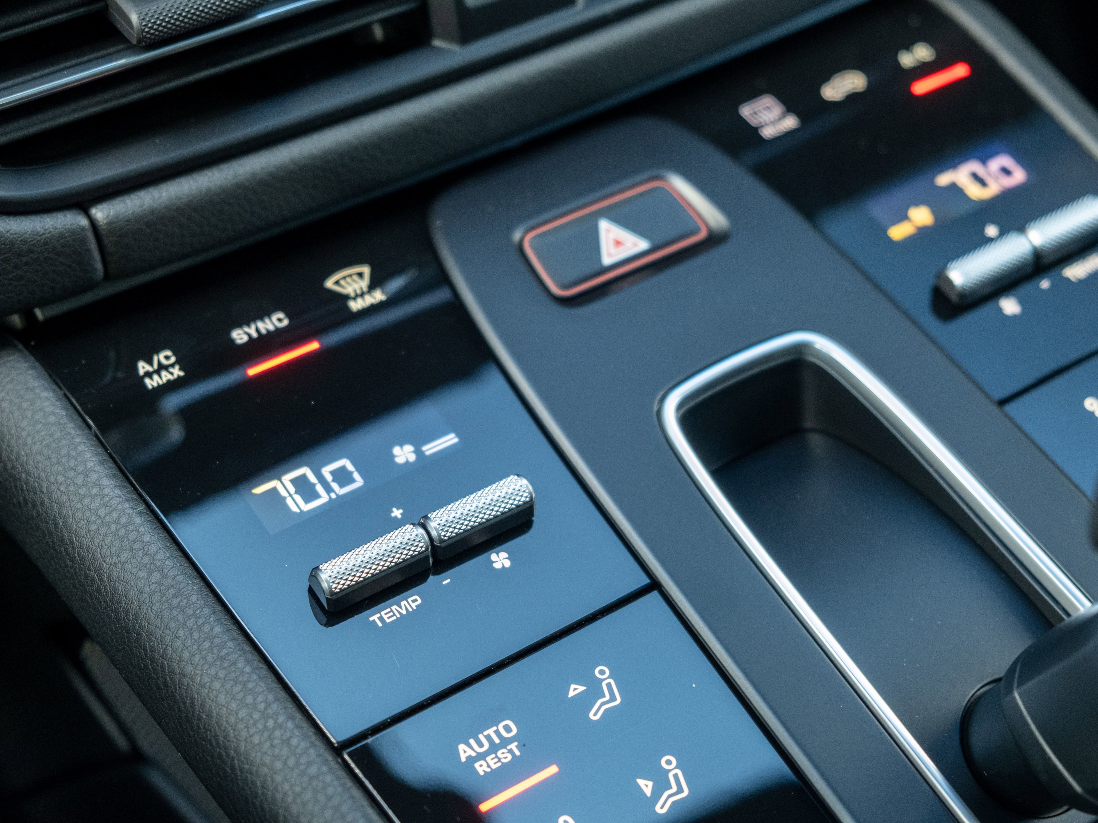 Certified 2026 Porsche Macan AWD/4WD image 22