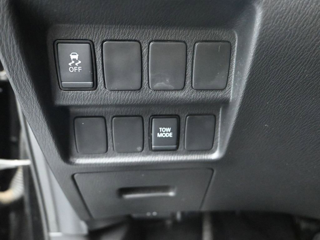 Used 2019 Nissan Pathfinder S image 11