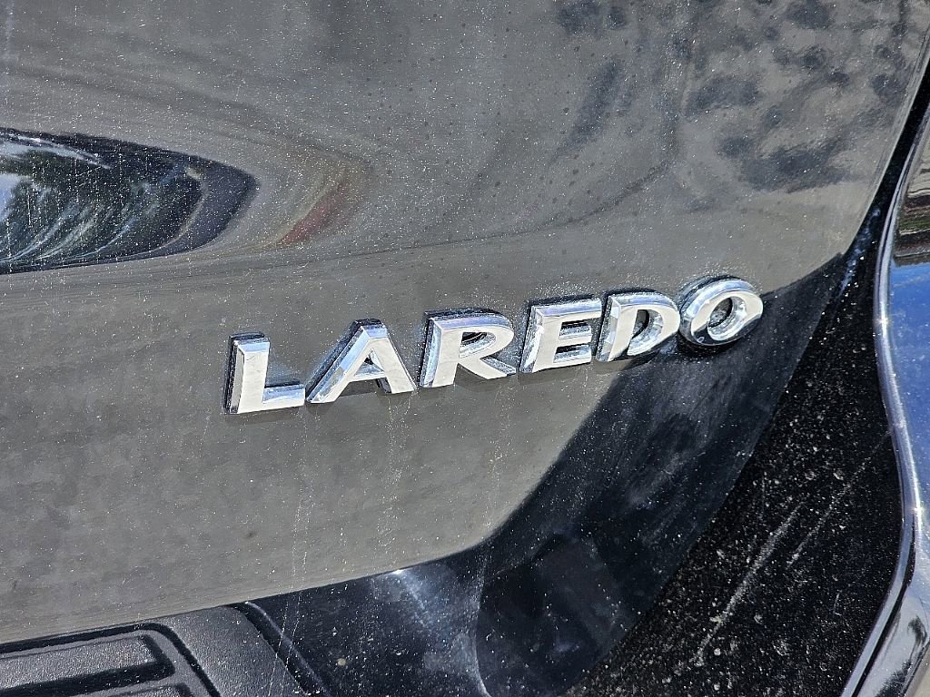 Used 2020 Jeep Grand Cherokee Laredo w/ 18" Wheel & 8.4" Radio Group image 13