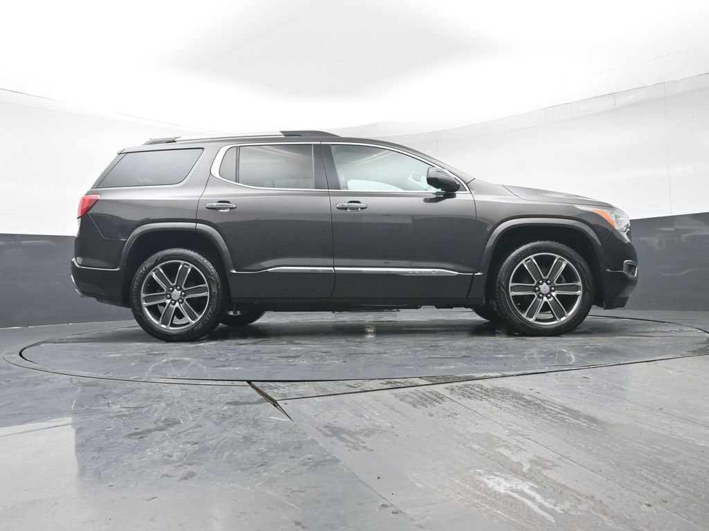 Used 2019 GMC Acadia Denali image 39