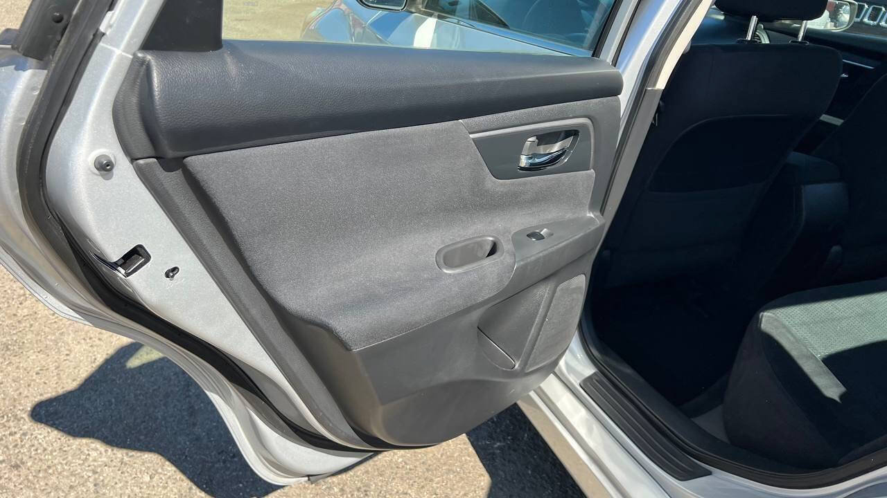 Used 2014 Nissan Altima 3.5 S FWD image 24