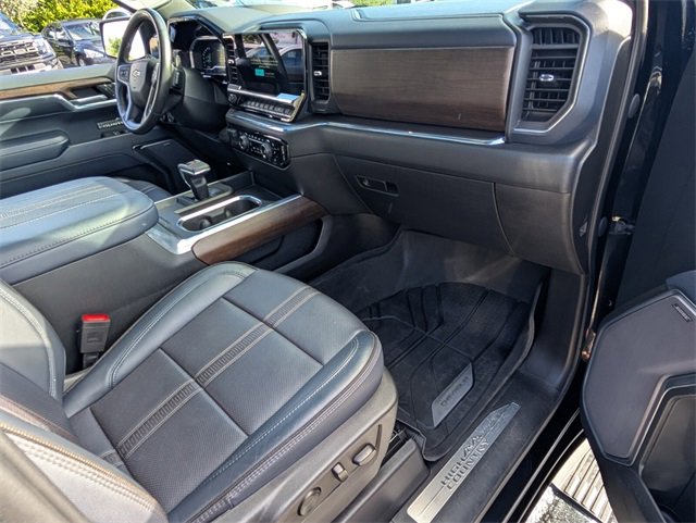 Used 2023 Chevrolet Silverado 1500 High Country w/ High Country Premium Package image 16