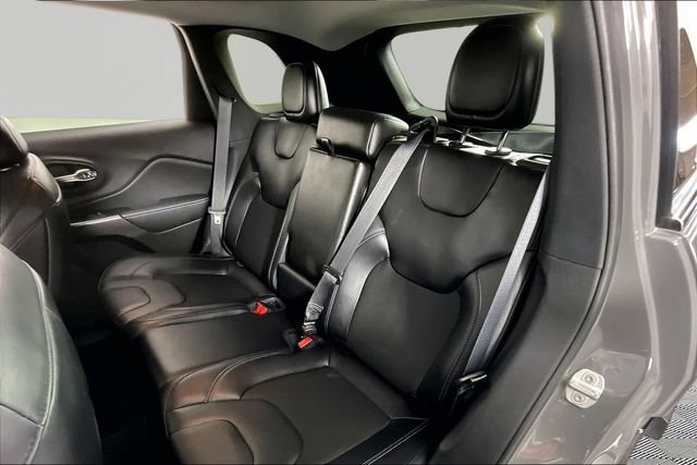 Used 2021 Jeep Cherokee Latitude Plus FWD image 21