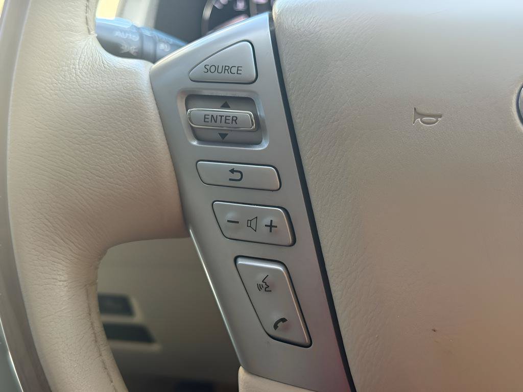 Used 2016 INFINITI QX80 4WD w/ Deluxe Technology Package image 16