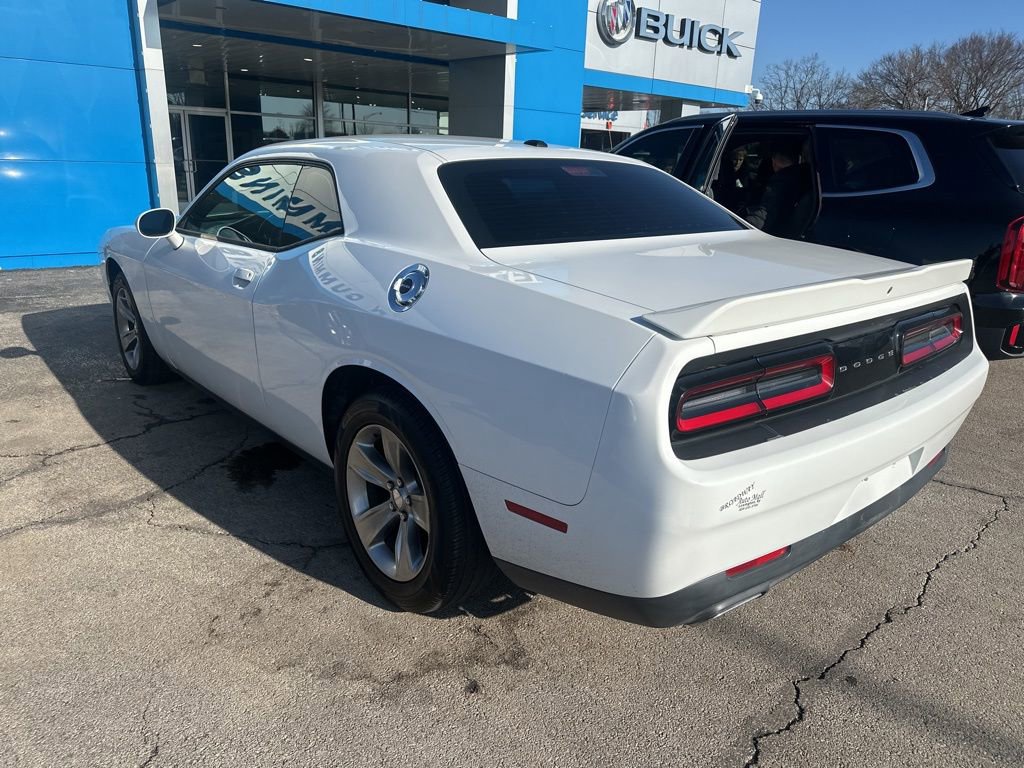 Used 2020 Dodge Challenger SXT image 4