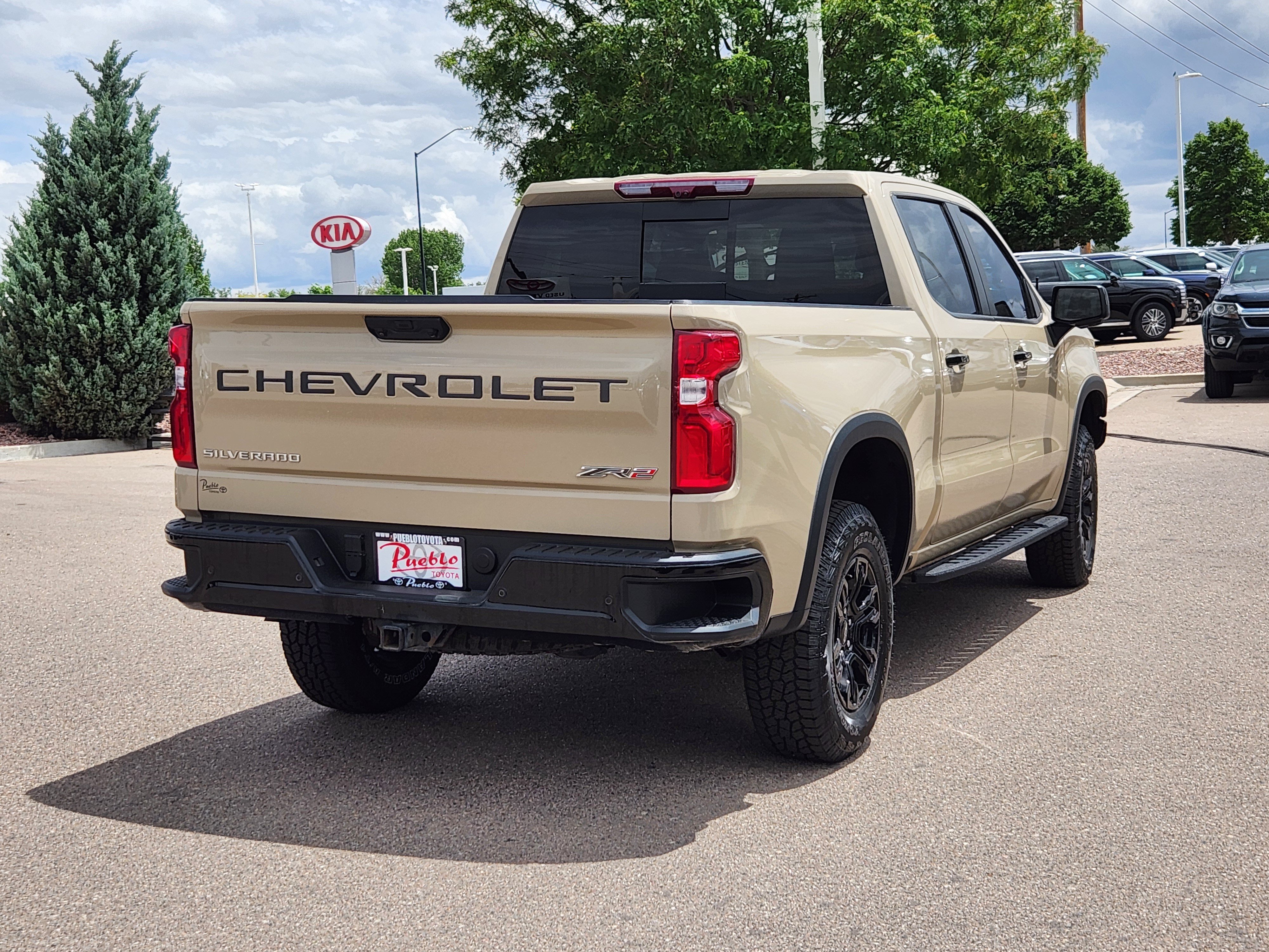 Used 2022 Chevrolet Silverado 1500 ZR2 w/ Technology Package AWD/4WD image 3